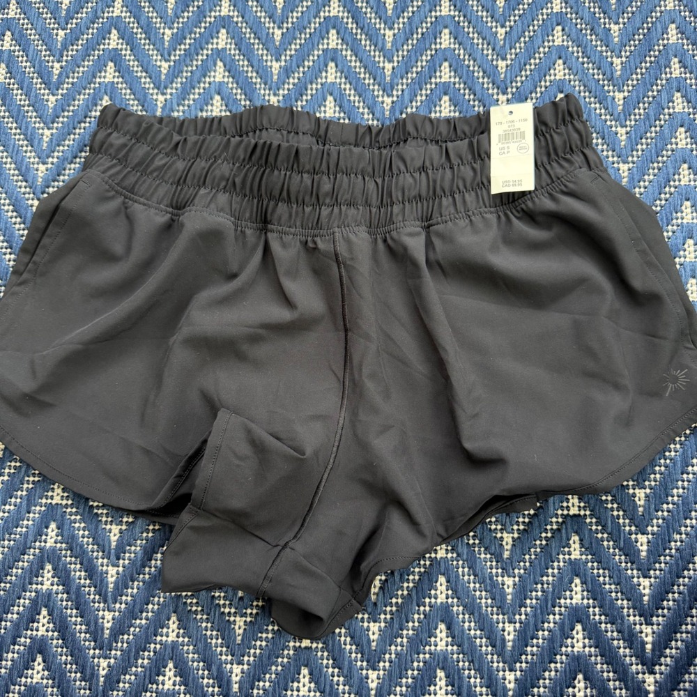 OFFLINE by Aerie Low Rise Smocked Waist Tulip Hem Shorts Women S True Black NWT